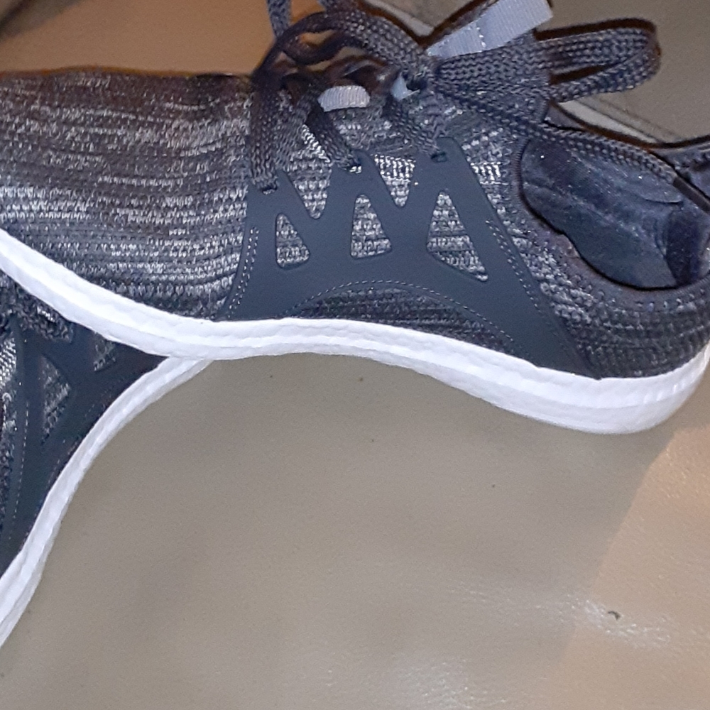 Tennis Shoes
